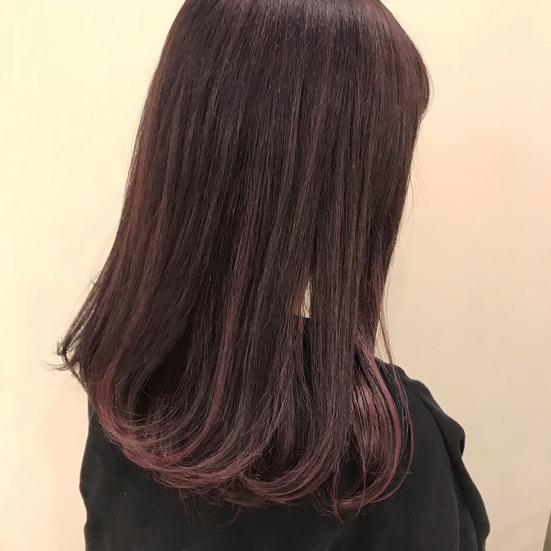 担当シオリ @shiori_tomii 全体ベリーピンクに2色のpinkでムラカラーにしました春先取りでかわいすぎです🌬#abond #shiori_hair #ベリーピンク#ムラカラー#高崎美容室